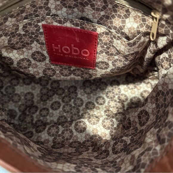 HOBO Brown Leather Shoulder Bag with Slouchy Design - Picture 10 of 16